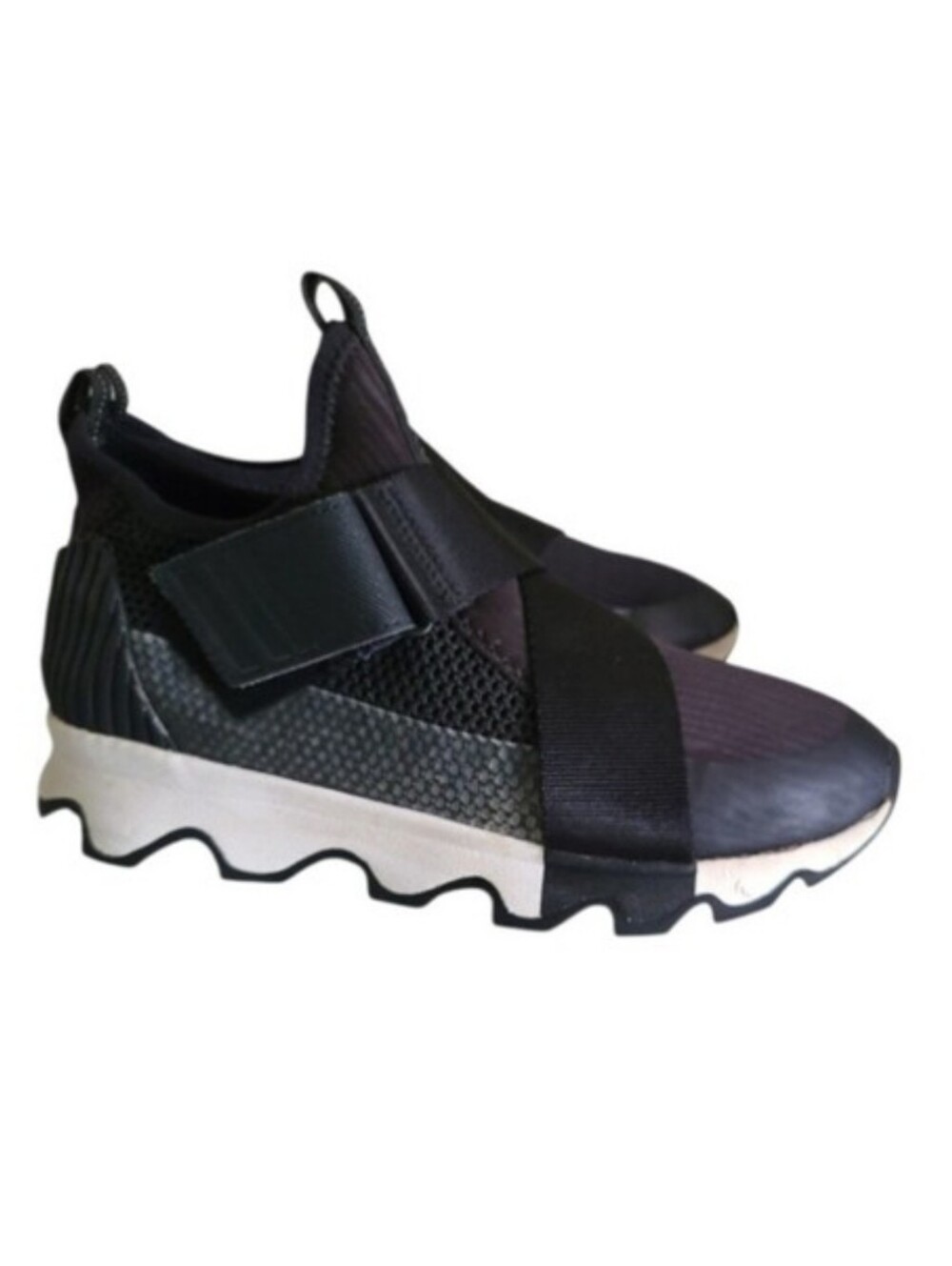 Sorel Kinetic Impact Athletic Run Walk Tennis Shoe Sneaker Black White Women 8.5